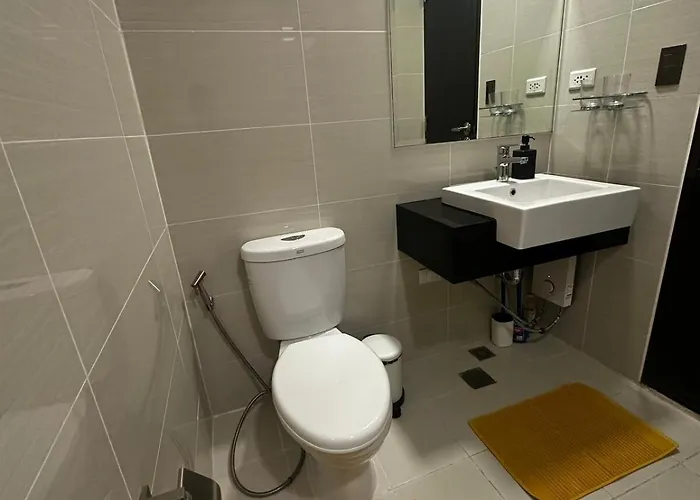 Premium 1br Modern Filipino At Bgc W Balcony