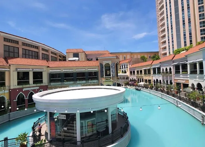 Premium 1br Modern Filipino At Bgc W Balcony *